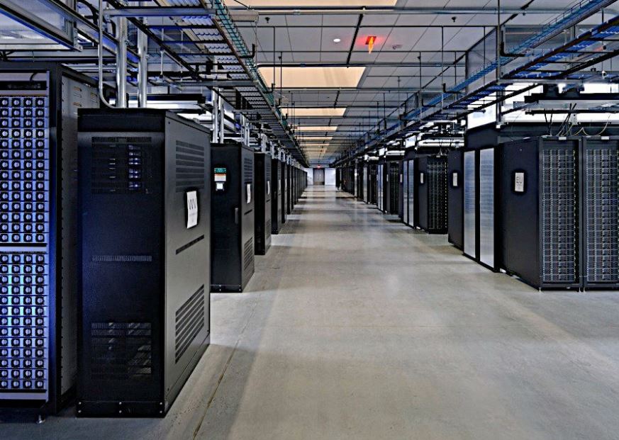 MicrosoftとOpenAI、1000億ドル規模のデータセンター計画か