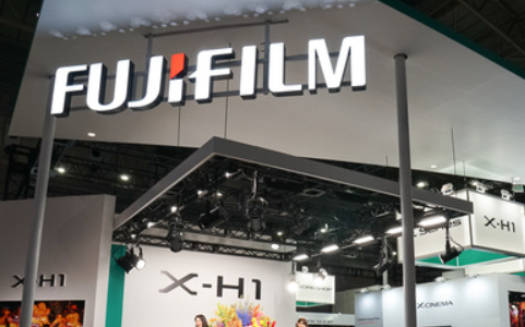 富士フイルム「FUJIFILM X100VI」　4020万画素＋ボディ内手ブレ補正＋AI被写体検出で強化