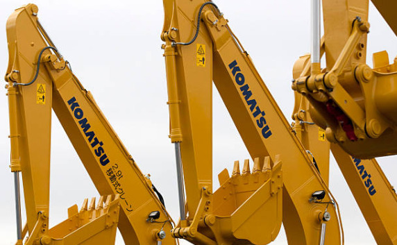 国内外62工場の見直しで高関税対応策を捻り出す コマツの「クロスソーシング」づくり