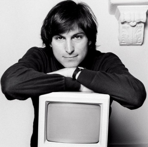 ジョニー・アイブ氏、OpenAIと開発中のAIデバイスの鍵は「複雑なものをそぎ落とすシンプルさ」と語る