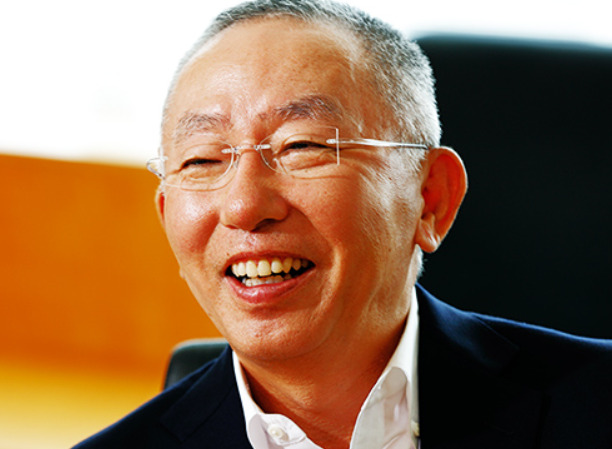 『iPS細胞』生みの親・山中伸弥教授へ寄付、ユニクロ・柳井正「50億円寄付」の波紋